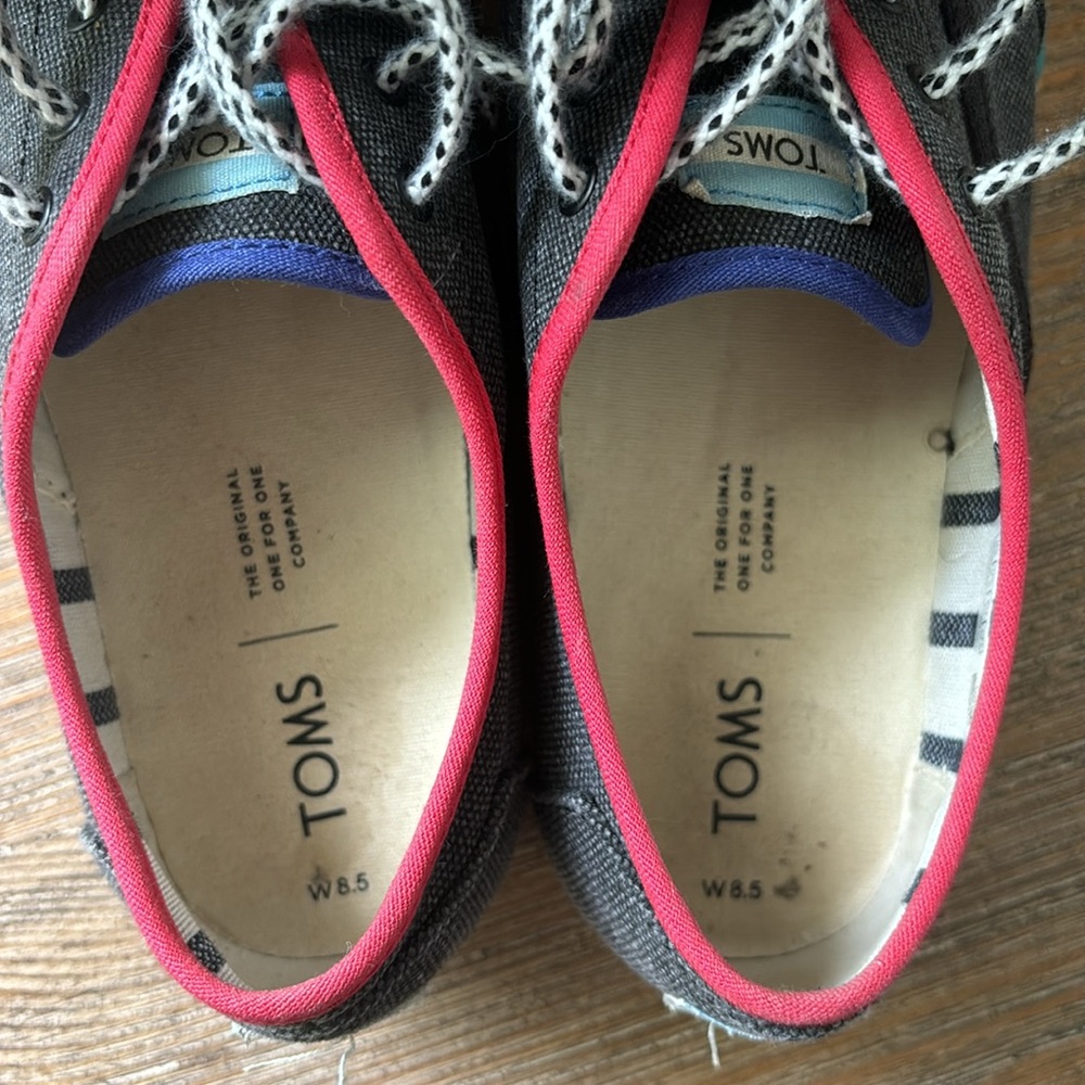 TOMS Cordones Boardwalk Black and Primary Color Platform Lace Tie Shoes Size 8.5 - Picture 9 of 17